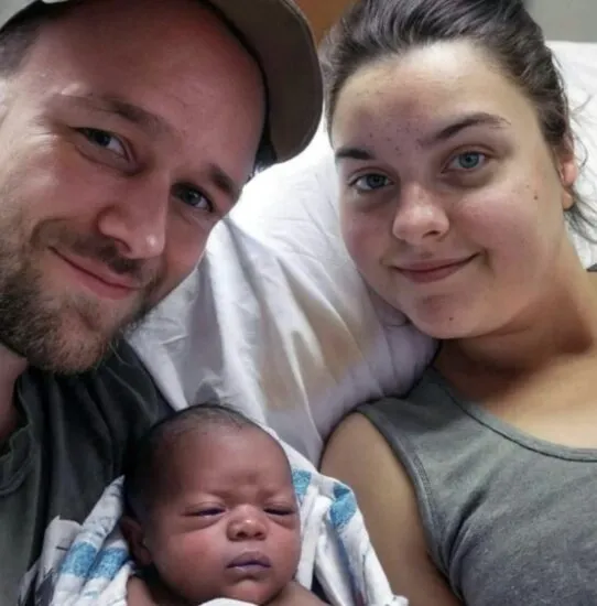 A white woman gave birth to a black baby with her white husband