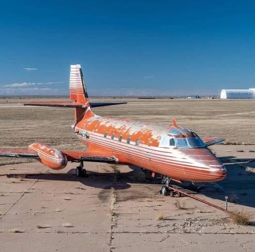 Elvis Presley’s 1962 Private Jet Hits the Auction Block — Take a Look Inside