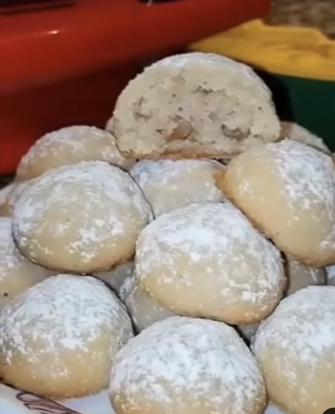 Buttery Pecan Snowballs Recipe