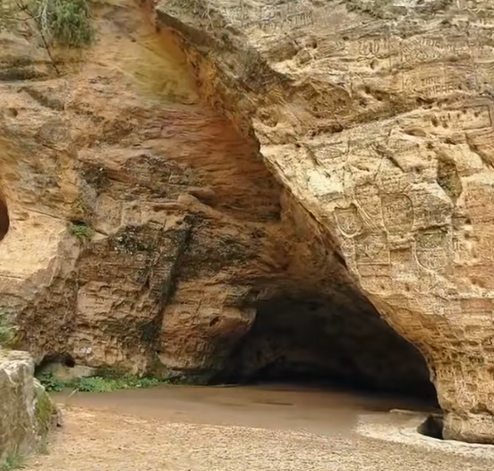 Carving Wonders: The Remarkable Journey of a Cave Sculptor
