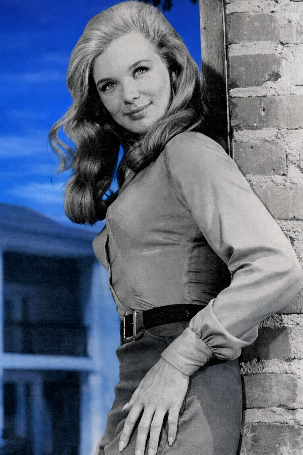 Linda Evans’ Journey From Western Films to Television Stardom