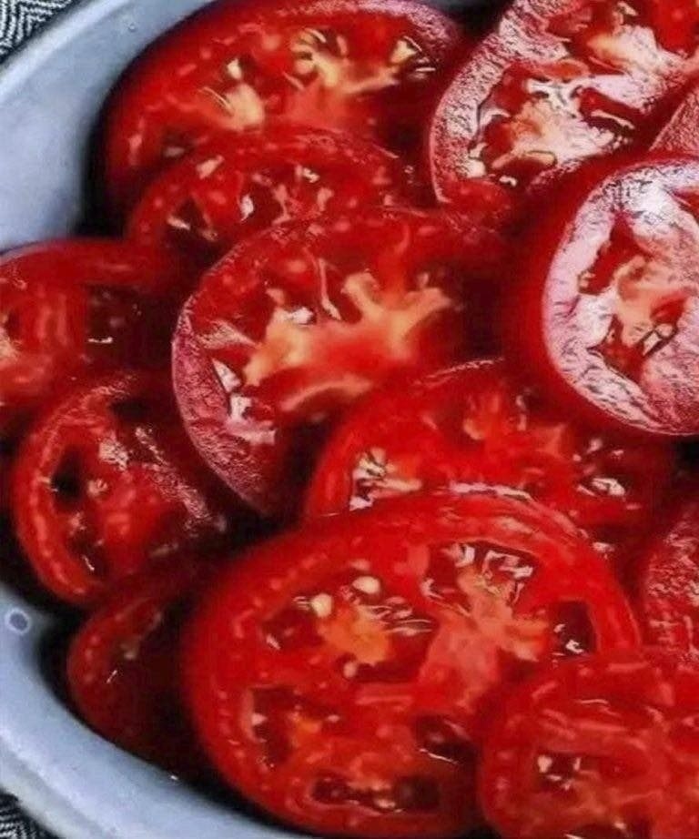Eating tomatoes: an ally for your health and your kitchen