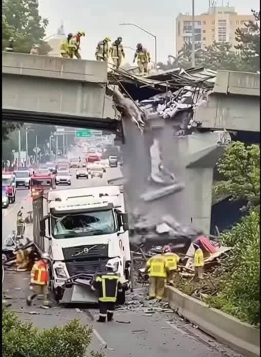 HT2. BREAKING NEWS!! Just in 5 minute ago… See more