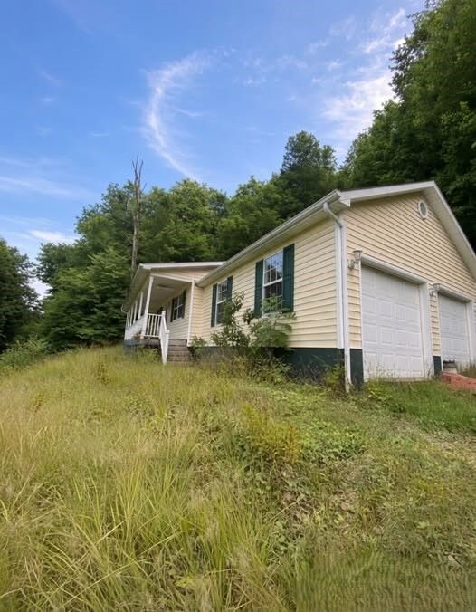 Inviting Single-Level Living Surrounded by West Virginia Scenery